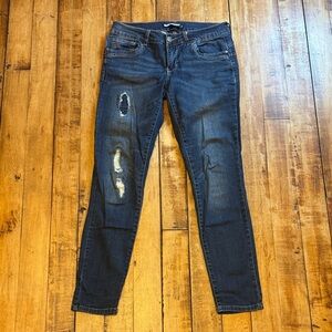 Dollhouse Sophia size 7 Dark Blue Distressed Jeans